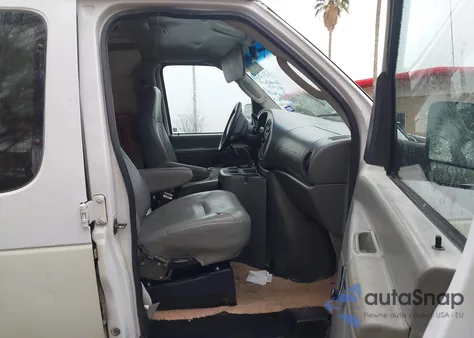 2005 Ford E-150 Commercial/Recreational из США, поврежденный, VIN 1FTRE14W65HA41433